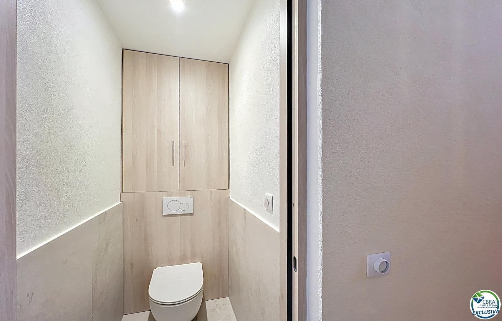 5 makuuhuone Huvila myytävänä paikassa Empuriabrava - 595 000 € (Ref: 9839733)