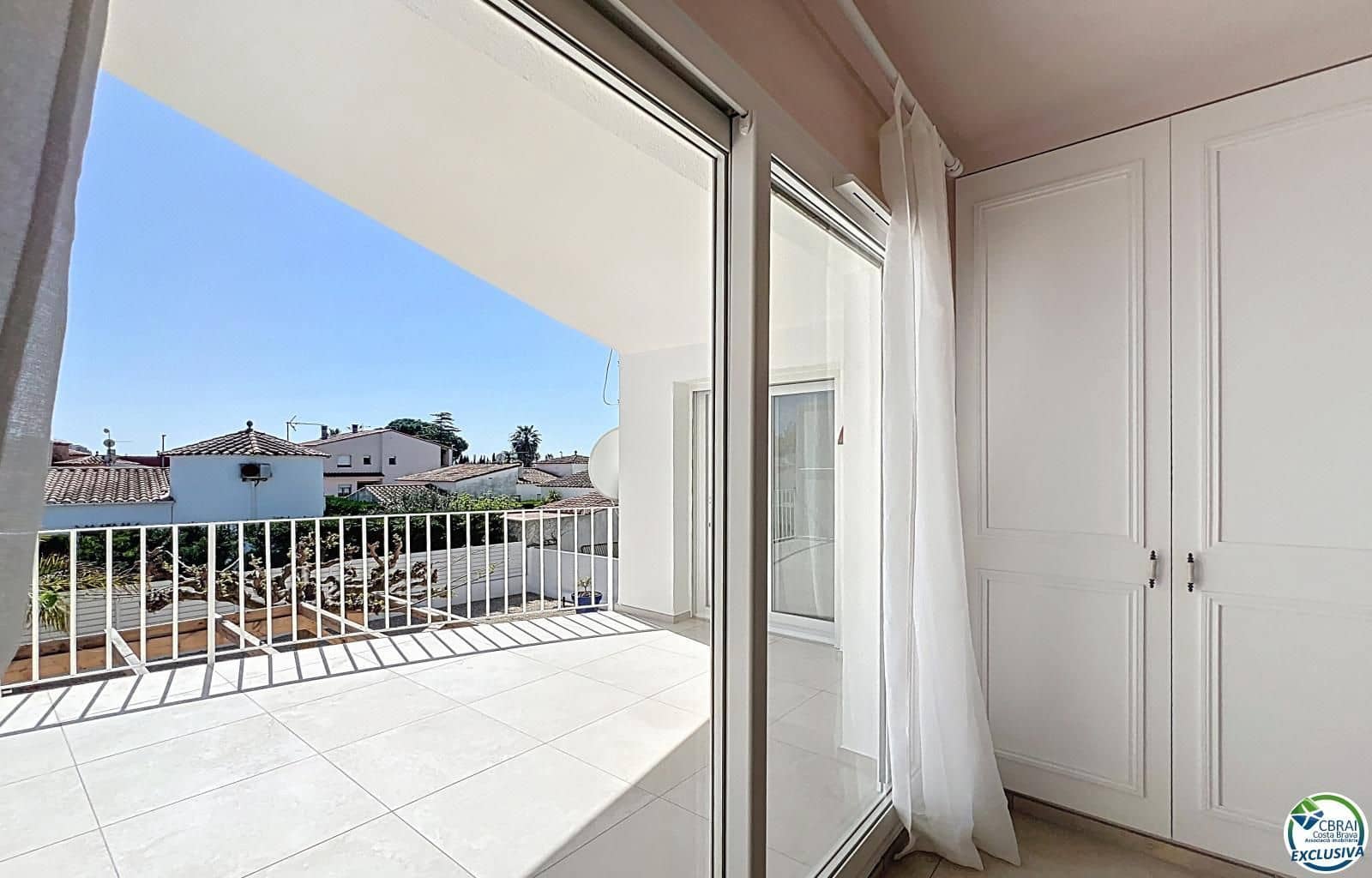 5 makuuhuone Huvila myytävänä paikassa Empuriabrava - 595 000 € (Ref: 9839733)