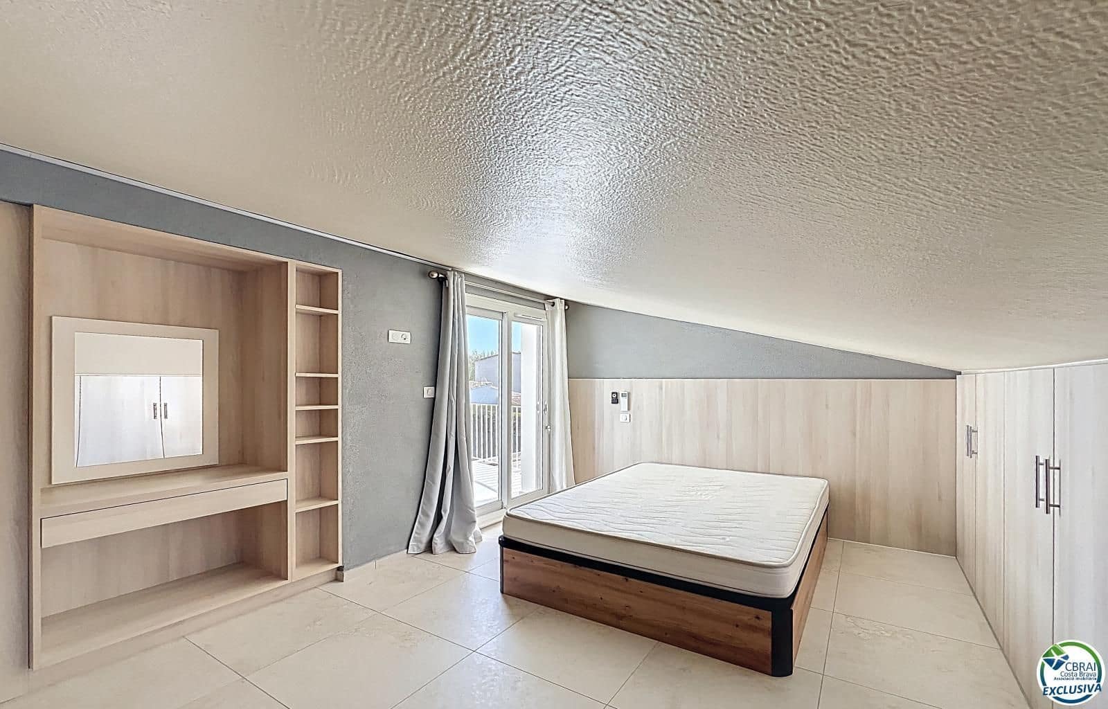 5 makuuhuone Huvila myytävänä paikassa Empuriabrava - 595 000 € (Ref: 9839733)