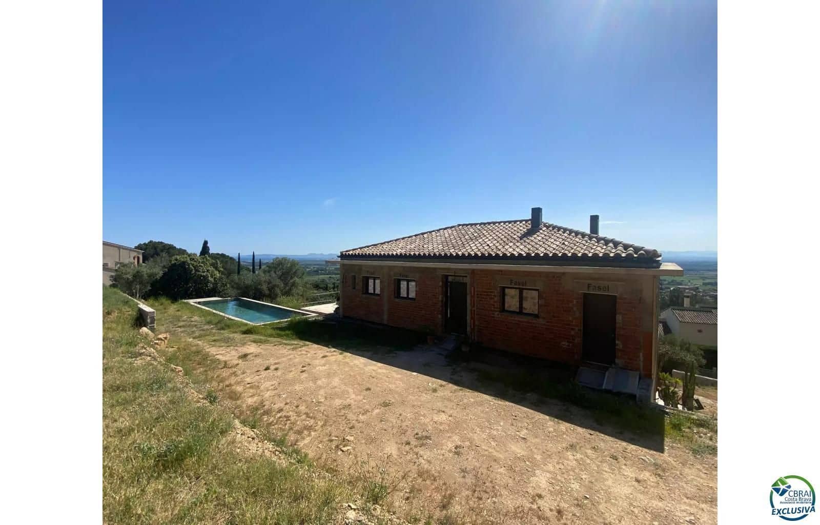 4 bedroom Villa for sale in Pau with pool garage - € 995,000 (Ref: 9844269)