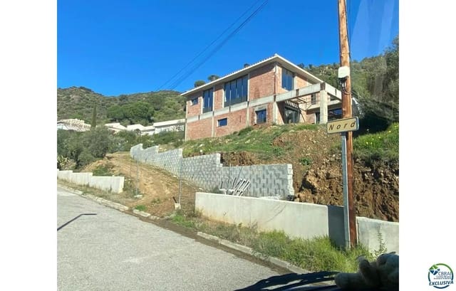 4 slaapkamer Villa te koop in Pau met zwembad garage - € 995.000 (Ref: 9844269)
