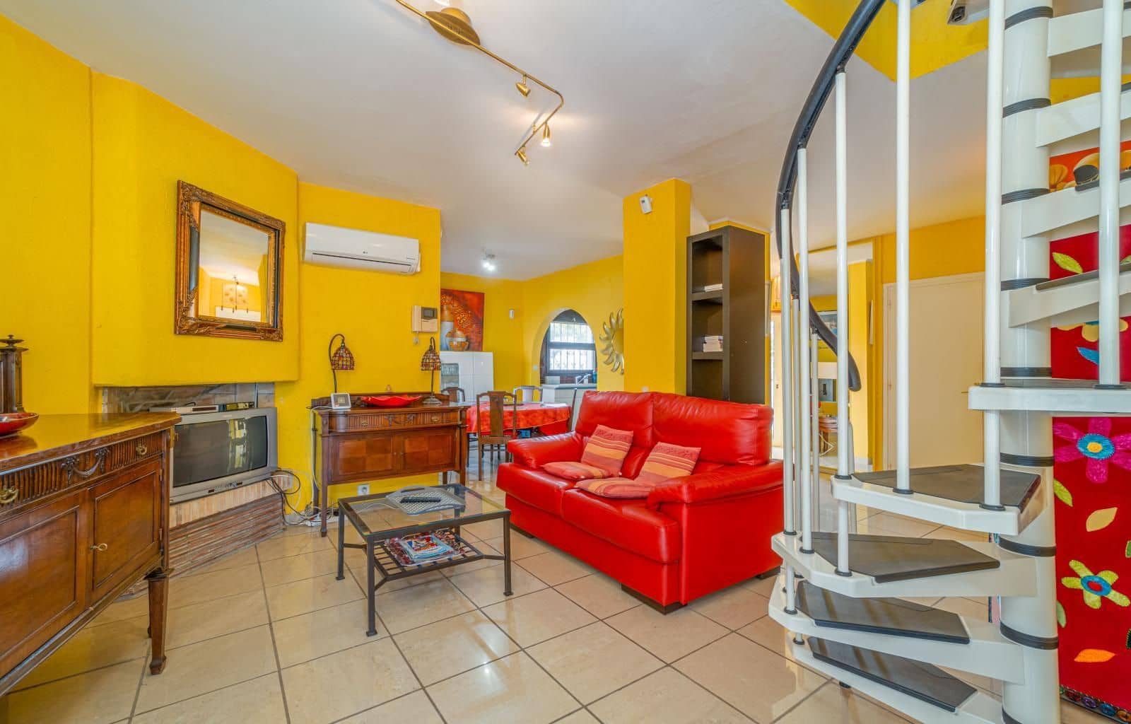 2 bedroom Villa for sale in Santa Margarida with pool garage - € 349,000 (Ref: 9844521)