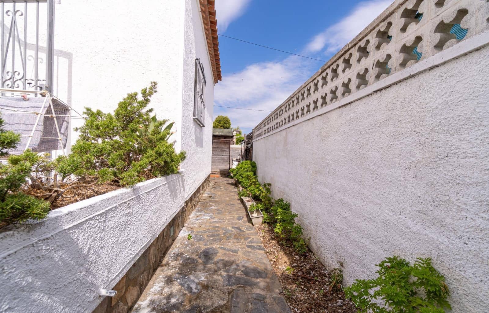 2 bedroom Villa for sale in Santa Margarida with pool garage - € 349,000 (Ref: 9844521)