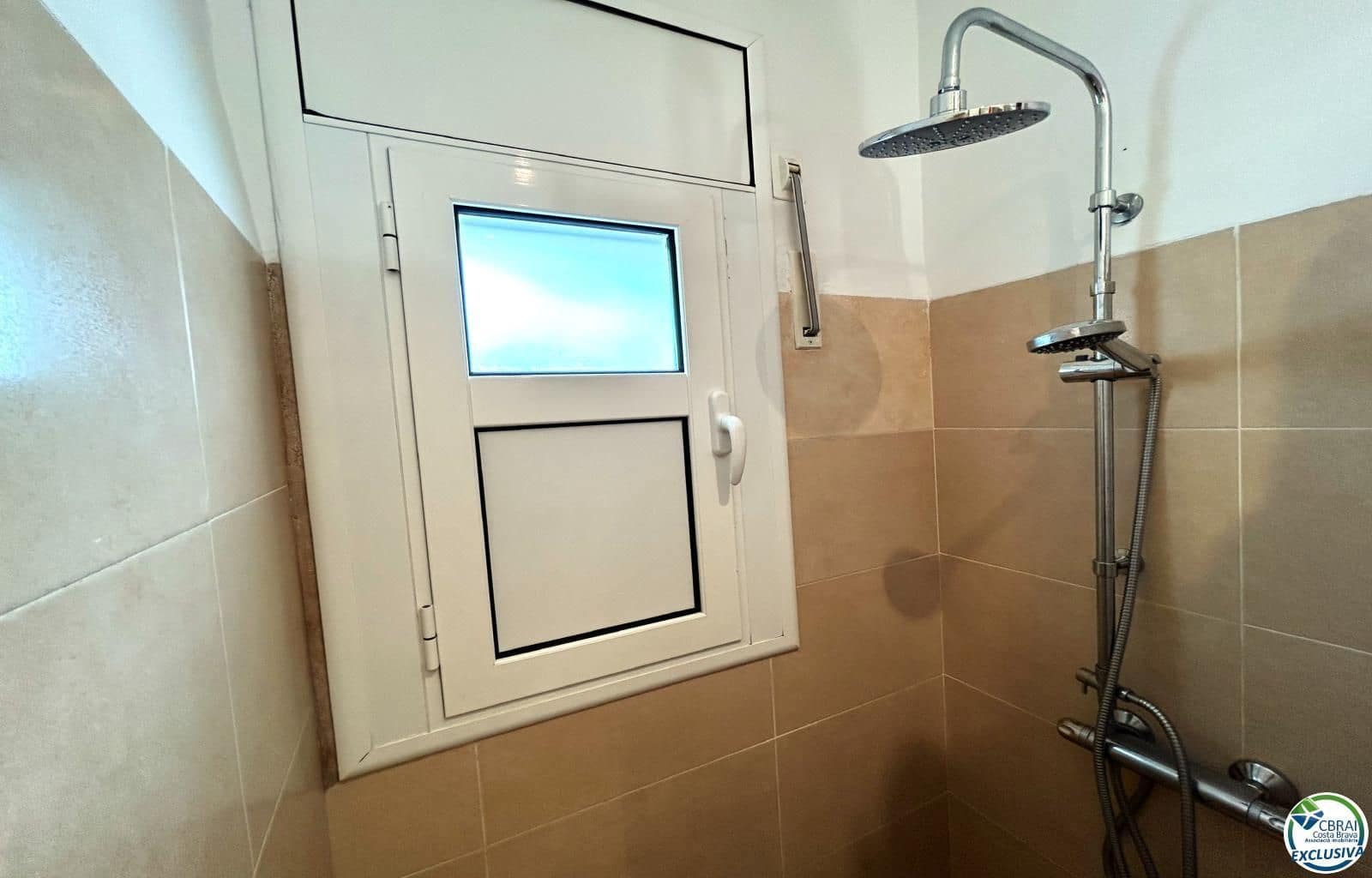 1 bedroom Flat for sale in Llanca with garage - € 172,000 (Ref: 9844524)