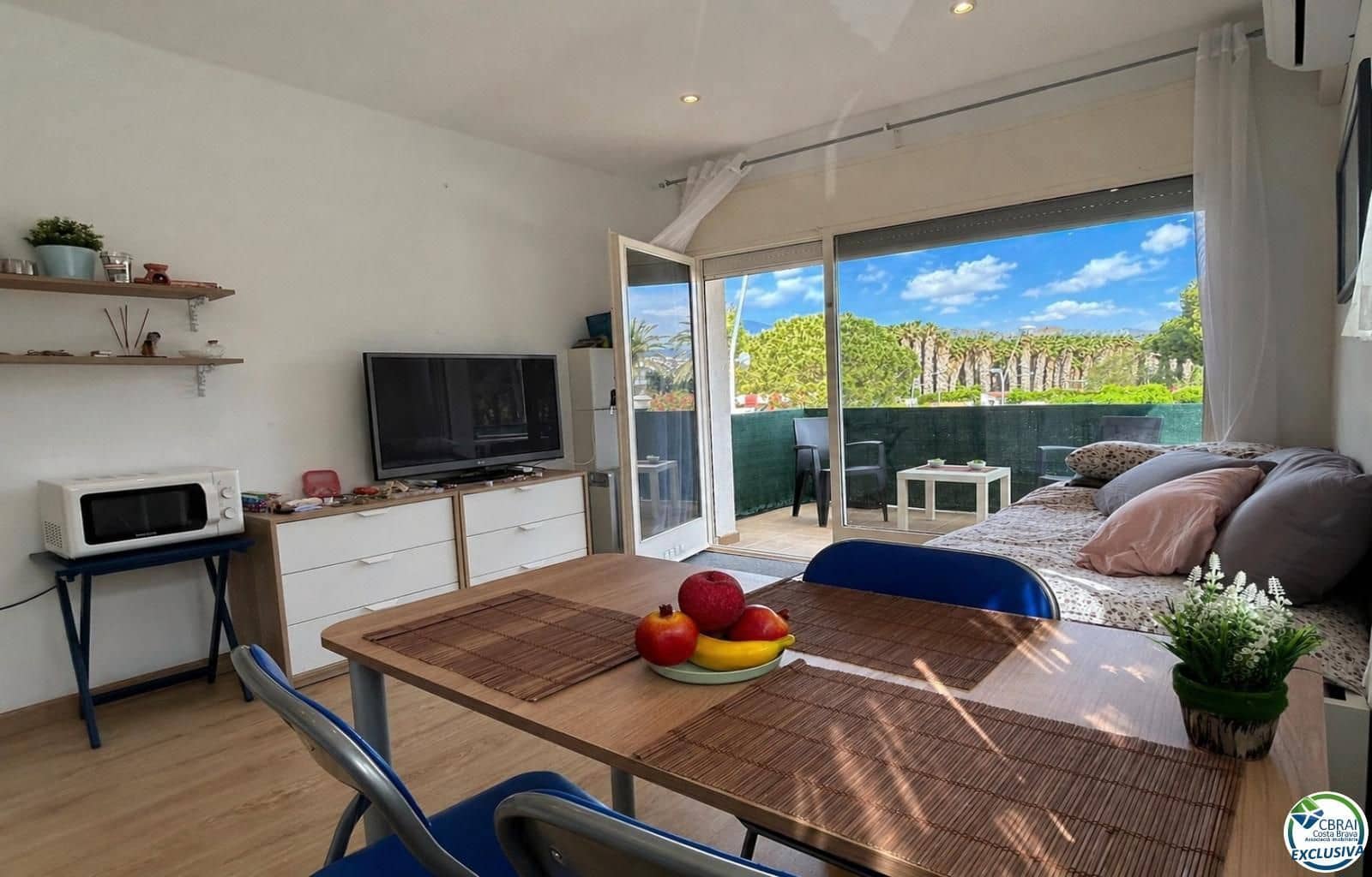 1 bedroom Flat for sale in Llanca with garage - € 172,000 (Ref: 9844524)