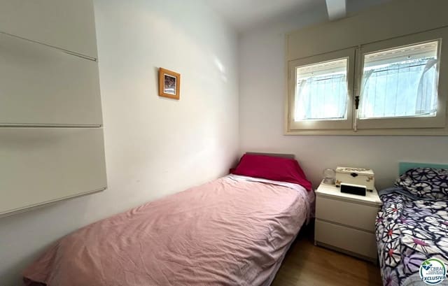 1 sovrum Lägenhet till salu i Llançà med garage - 172 000 € (Ref: 9844524)