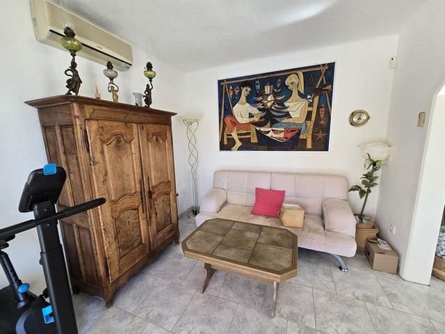 2 makuuhuone Huvila myytävänä paikassa Empuriabrava, Castelló d'Empúries mukana uima-altaan 
autotalli - 495 000 € (Ref: 9844526)
