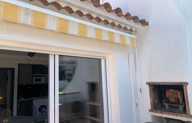 1 slaapkamer Flat te koop in Roses met zwembad garage - € 145.000 (Ref: 9849955)