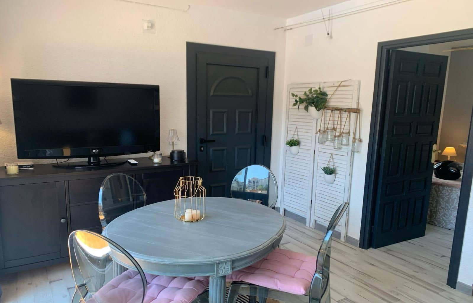 1 bedroom Flat for sale in Roses with pool garage - € 145,000 (Ref: 9849955)