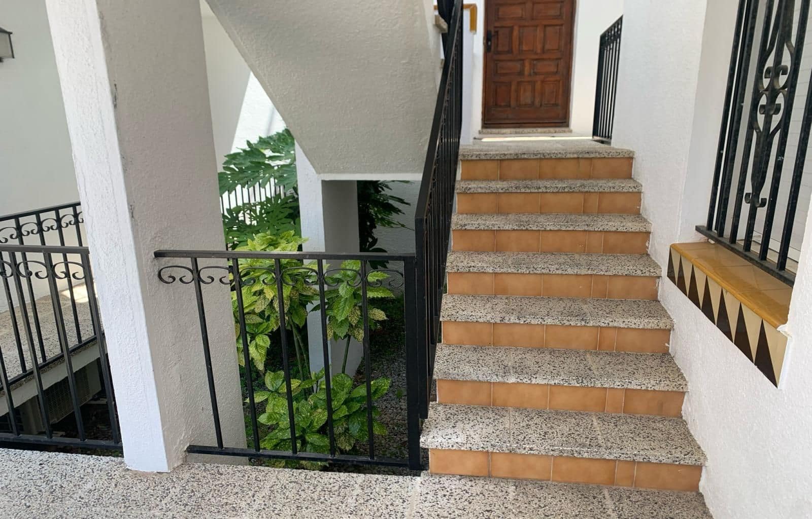 1 bedroom Flat for sale in Roses with pool garage - € 145,000 (Ref: 9849955)