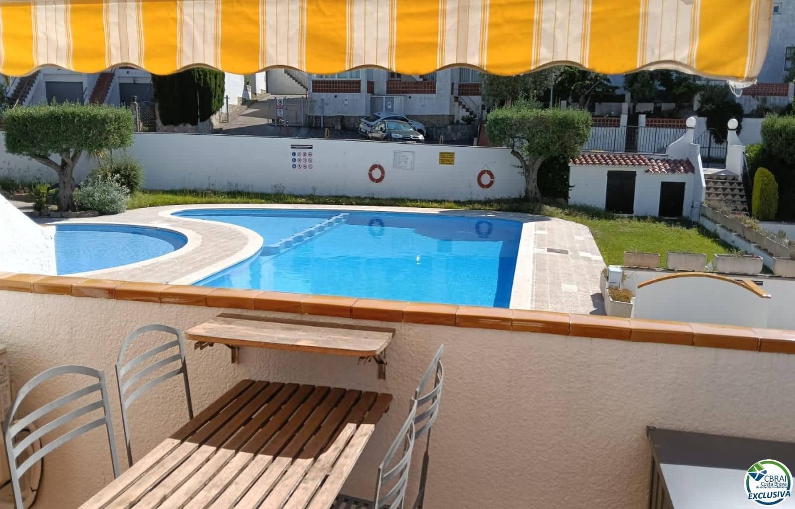 1 bedroom Flat for sale in Roses with pool garage - € 145,000 (Ref: 9849955)
