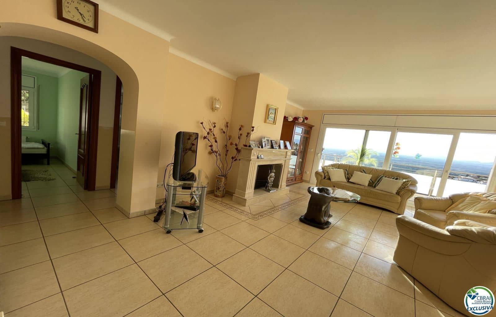 4 bedroom Villa for sale in El Mas Fumats with pool garage - € 780,000 (Ref: 9879329)