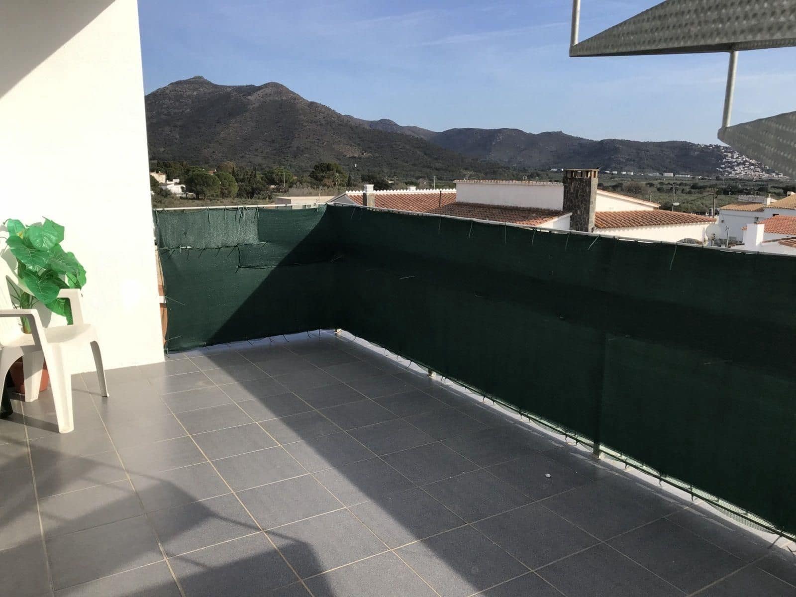 5 bedroom Villa for sale in Roses - € 460,000 (Ref: 9879331)