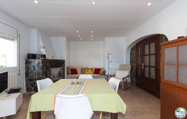 3 quarto Apartamento para venda em Roses - 319 000 € (Ref: 9879333)