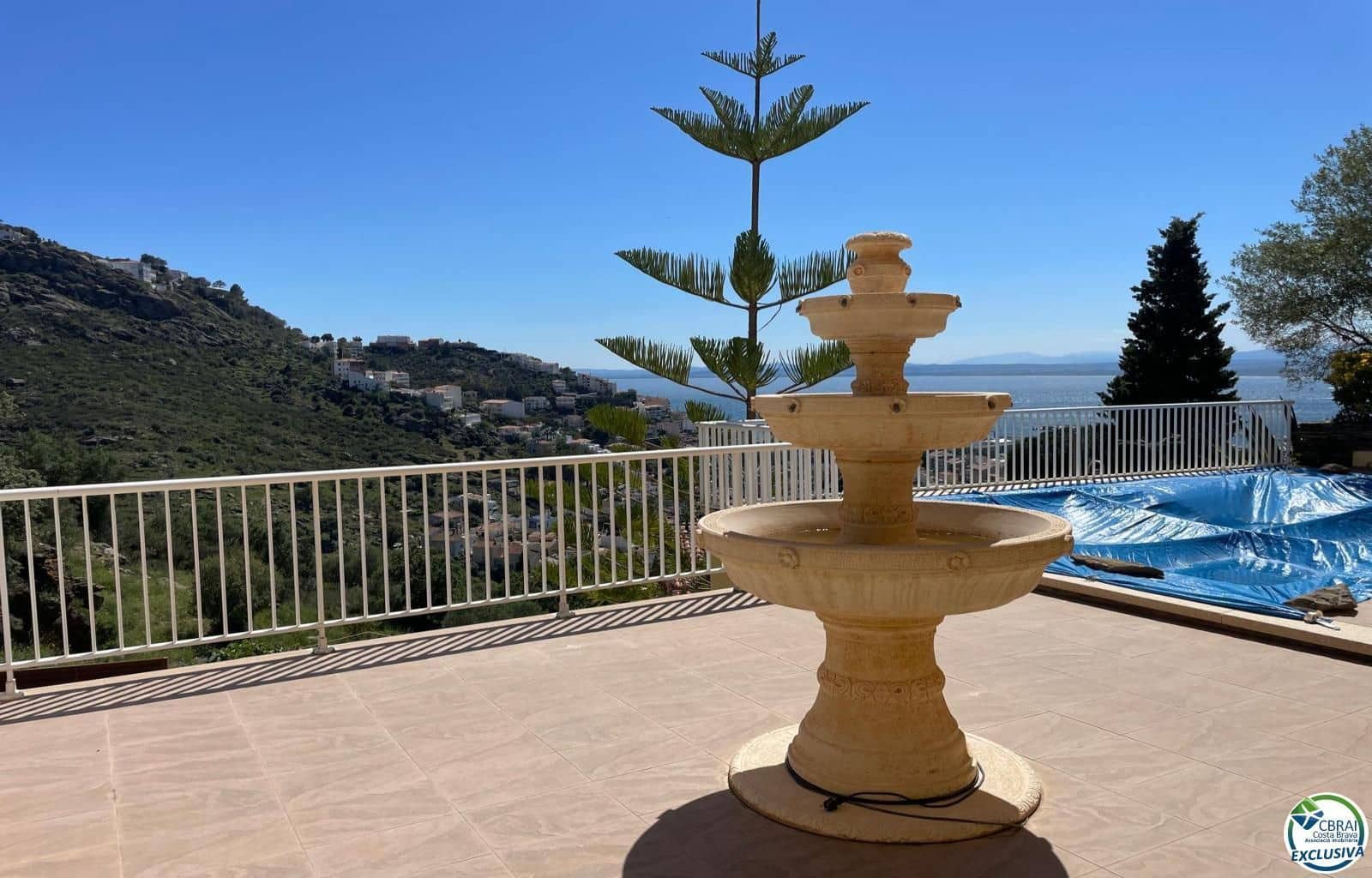 3 soveværelse Villa til salg i Roses med swimmingpool garage - € 750.000 (Ref: 9879334)