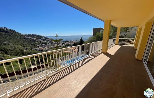3 soveværelse Villa til salg i Roses med swimmingpool garage - € 750.000 (Ref: 9879334)
