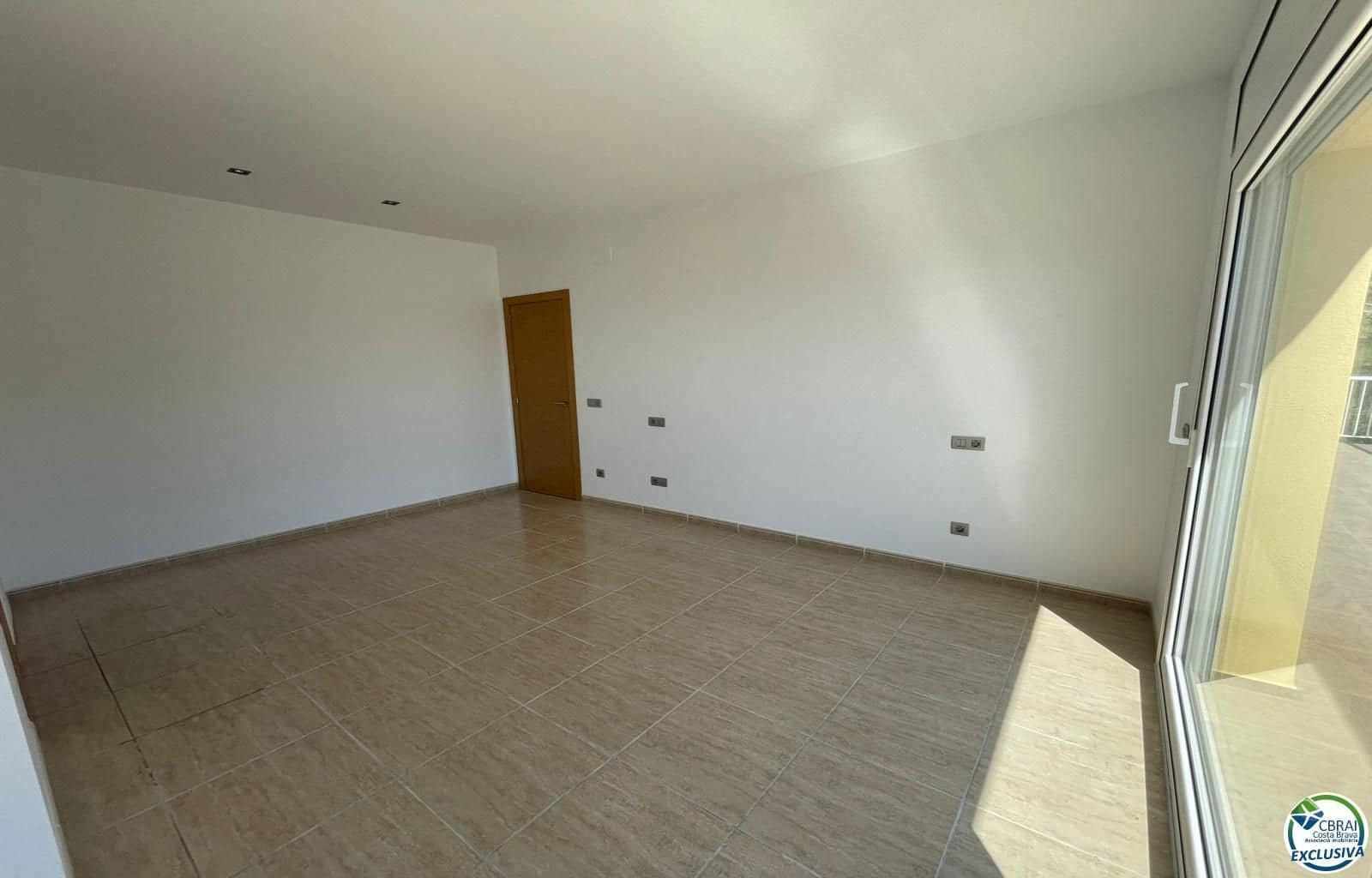 3 soveværelse Villa til salg i Roses med swimmingpool garage - € 750.000 (Ref: 9879334)