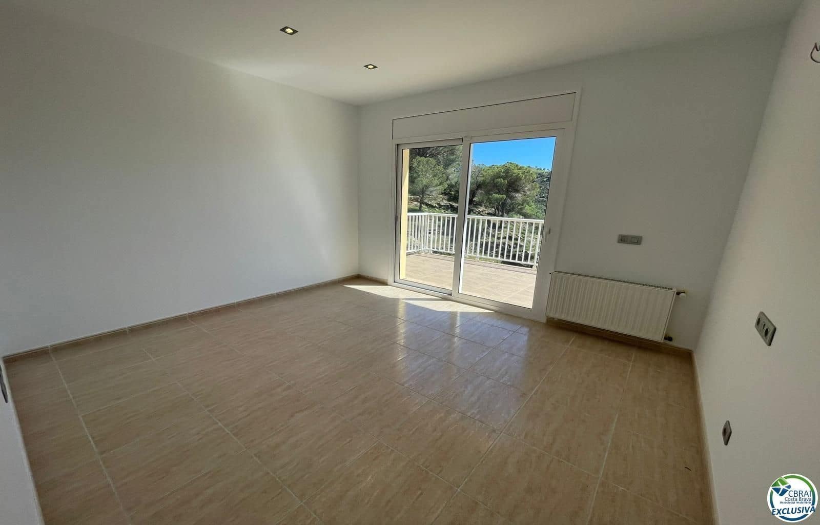 3 soveværelse Villa til salg i Roses med swimmingpool garage - € 750.000 (Ref: 9879334)