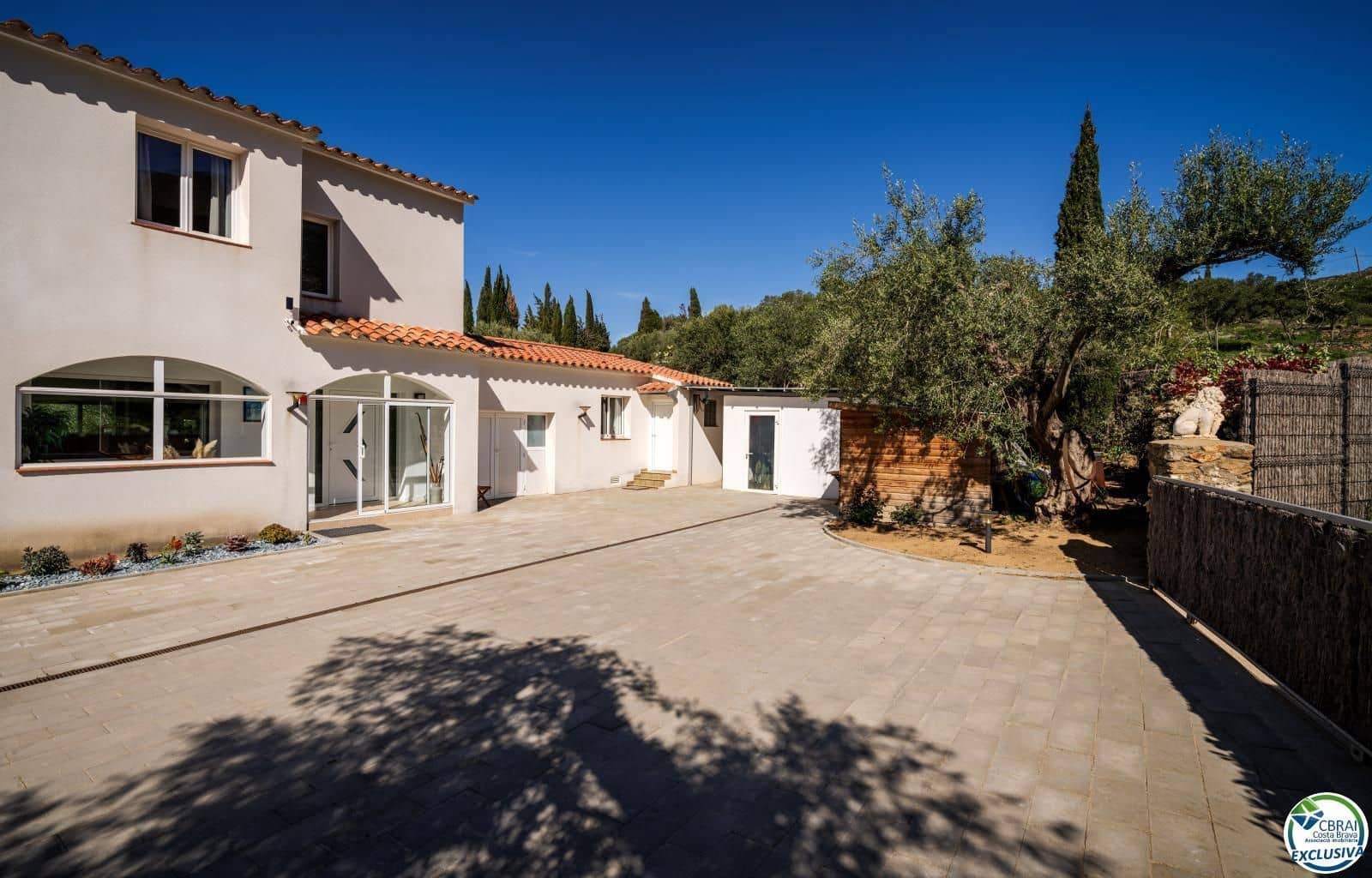 3 bedroom Villa for sale in Palau-saverdera with pool garage - € 890,000 (Ref: 9879335)