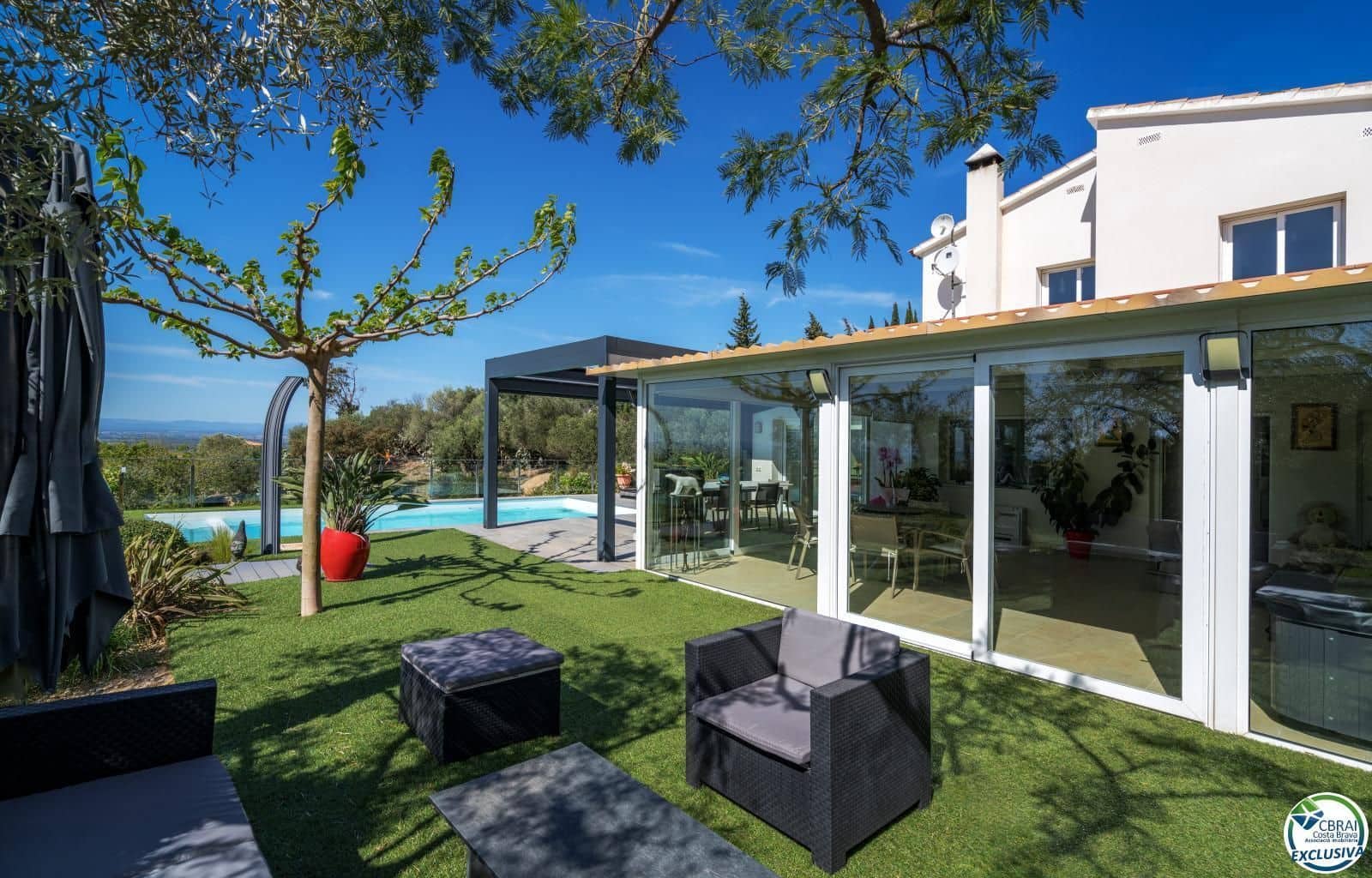 3 bedroom Villa for sale in Palau-saverdera with pool garage - € 890,000 (Ref: 9879335)