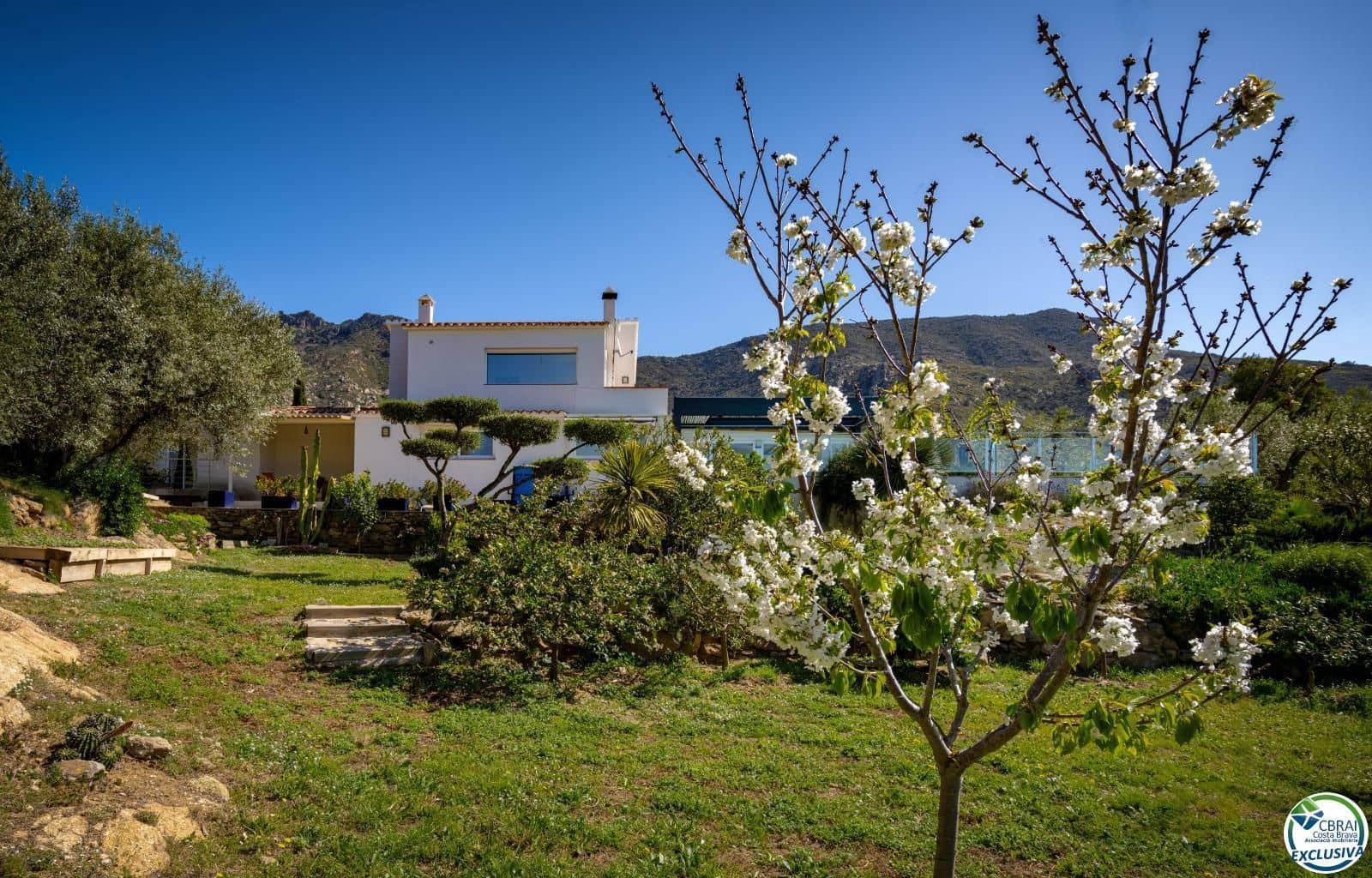 3 bedroom Villa for sale in Palau-saverdera with pool garage - € 890,000 (Ref: 9879335)