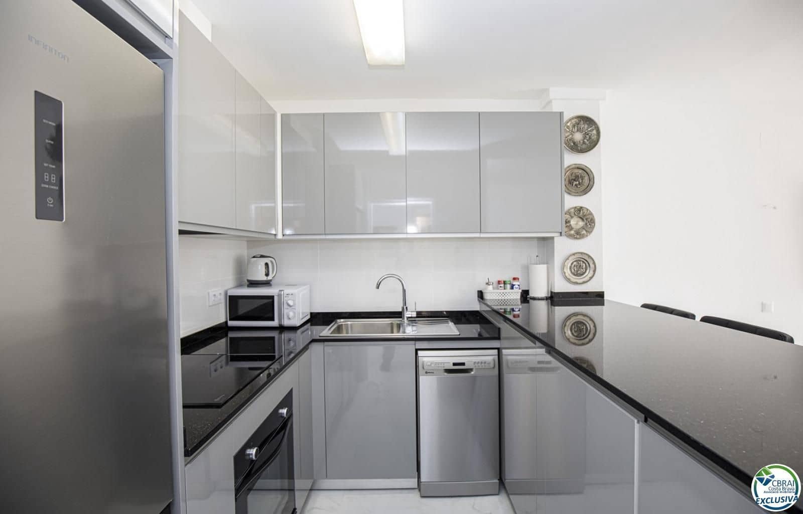 2 slaapkamer Flat te koop in Empuriabrava - € 360.000 (Ref: 9879336)