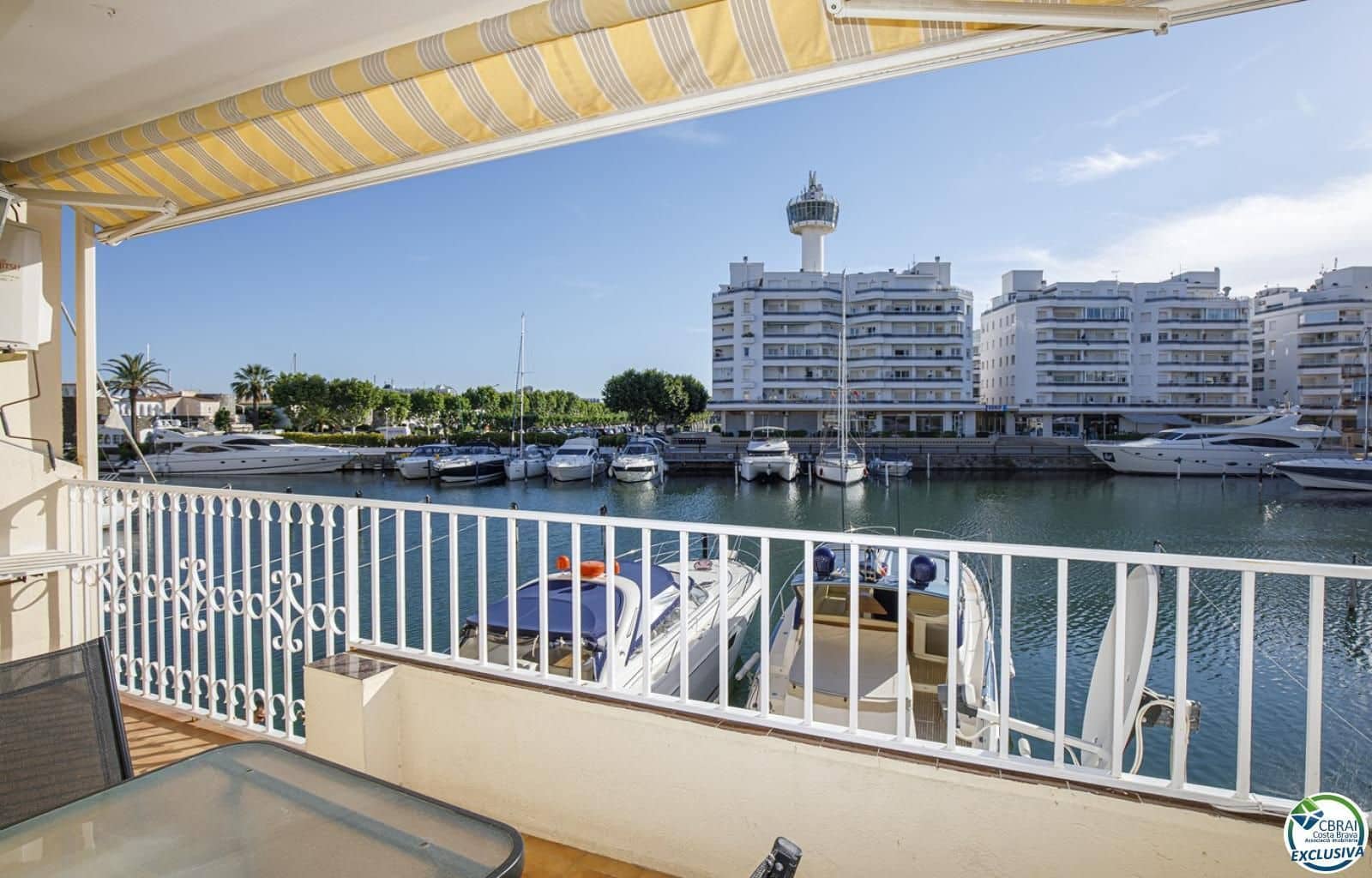 2 slaapkamer Flat te koop in Empuriabrava - € 360.000 (Ref: 9879336)