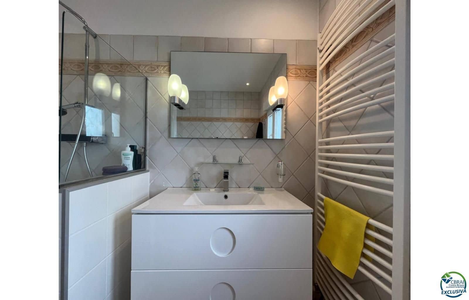 3 sypialnia Willa na sprzedaż w Empuriabrava z basenem garażem - 795 000 € (Ref: 9879351)