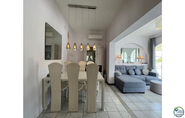 3 soverom Villa til salgs i Empuriabrava, Castelló d'Empúries med svømmebasseng garasje - € 795 000 (Ref: 9879351)
