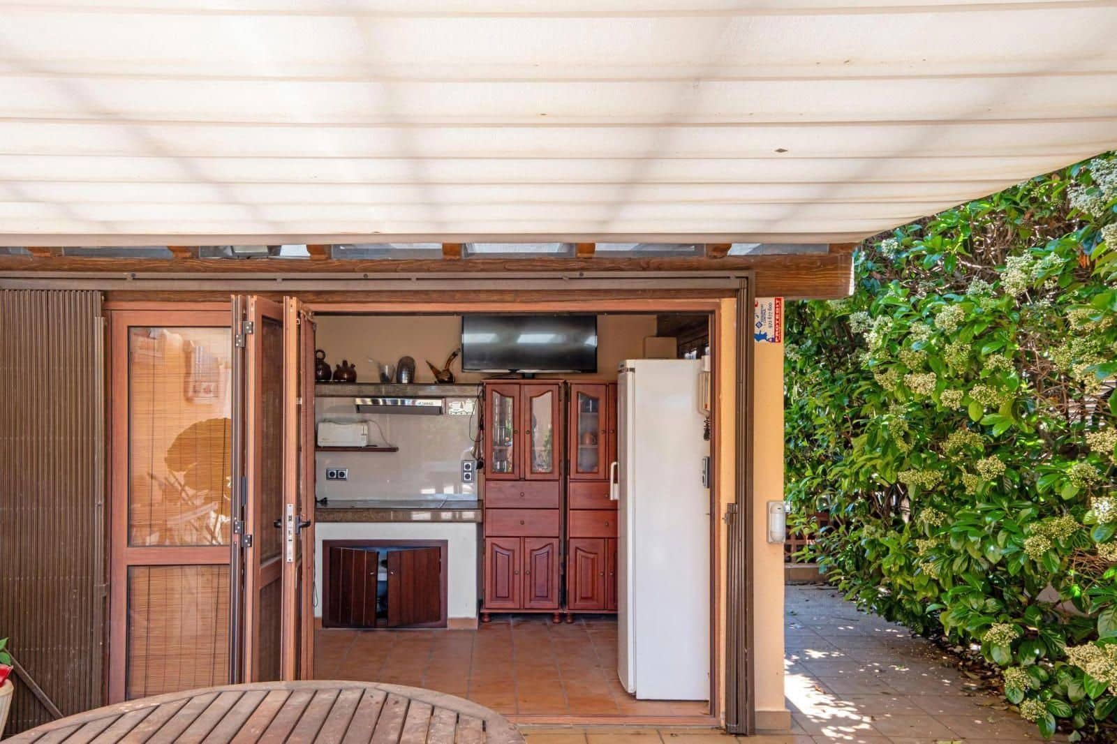 5 soveværelse Villa til salg i Empuriabrava med swimmingpool garage - € 470.000 (Ref: 9879352)