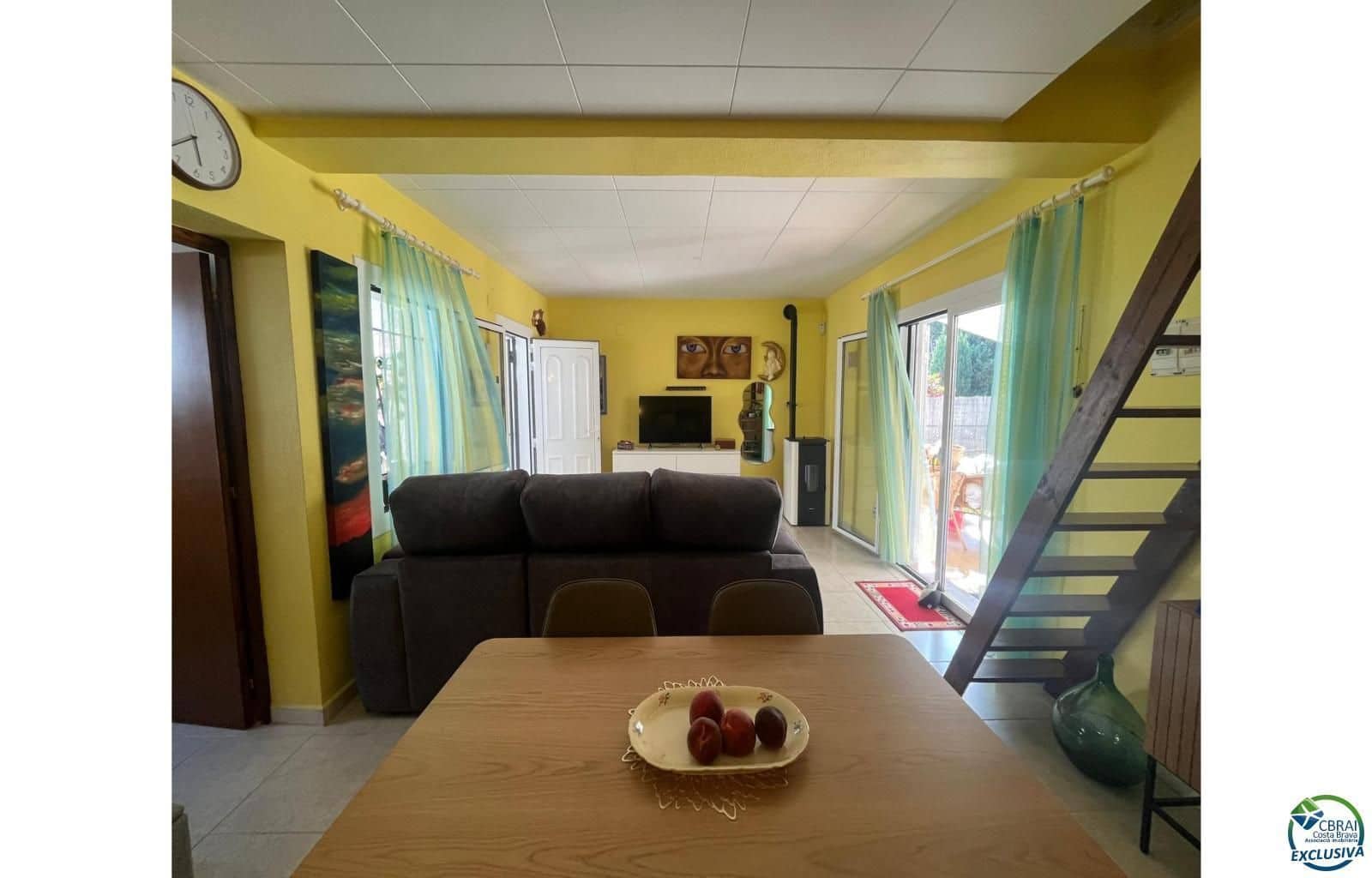 3 sovrum Villa till salu i Roses med garage - 340 000 € (Ref: 9879361)