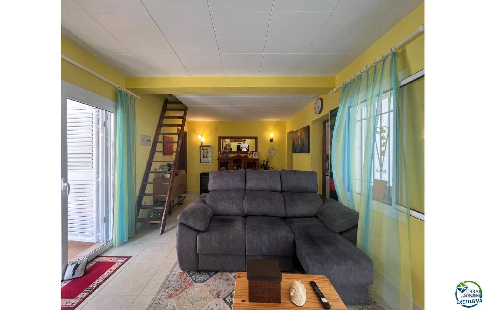 3 sovrum Villa till salu i Roses med garage - 340 000 € (Ref: 9879361)