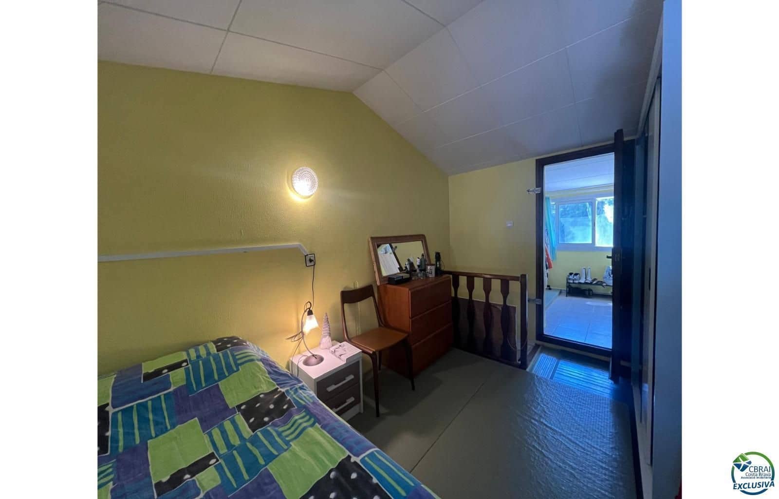 3 sovrum Villa till salu i Roses med garage - 340 000 € (Ref: 9879361)