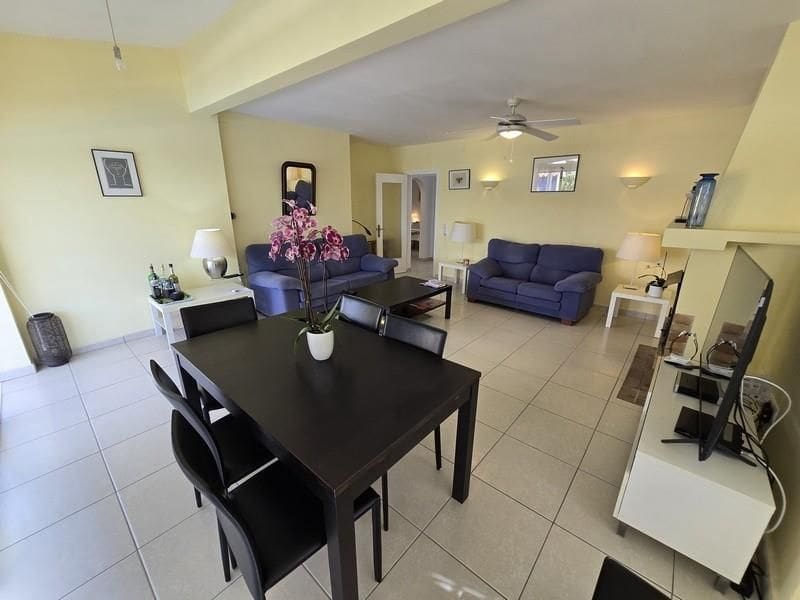 4 sypialnia Willa na sprzedaż w Empuriabrava z basenem garażem - 595 000 € (Ref: 9879363)