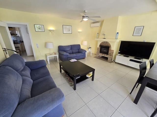 4 makuuhuone Huvila myytävänä paikassa Empuriabrava, Castelló d'Empúries mukana uima-altaan 
autotalli - 595 000 € (Ref: 9879363)