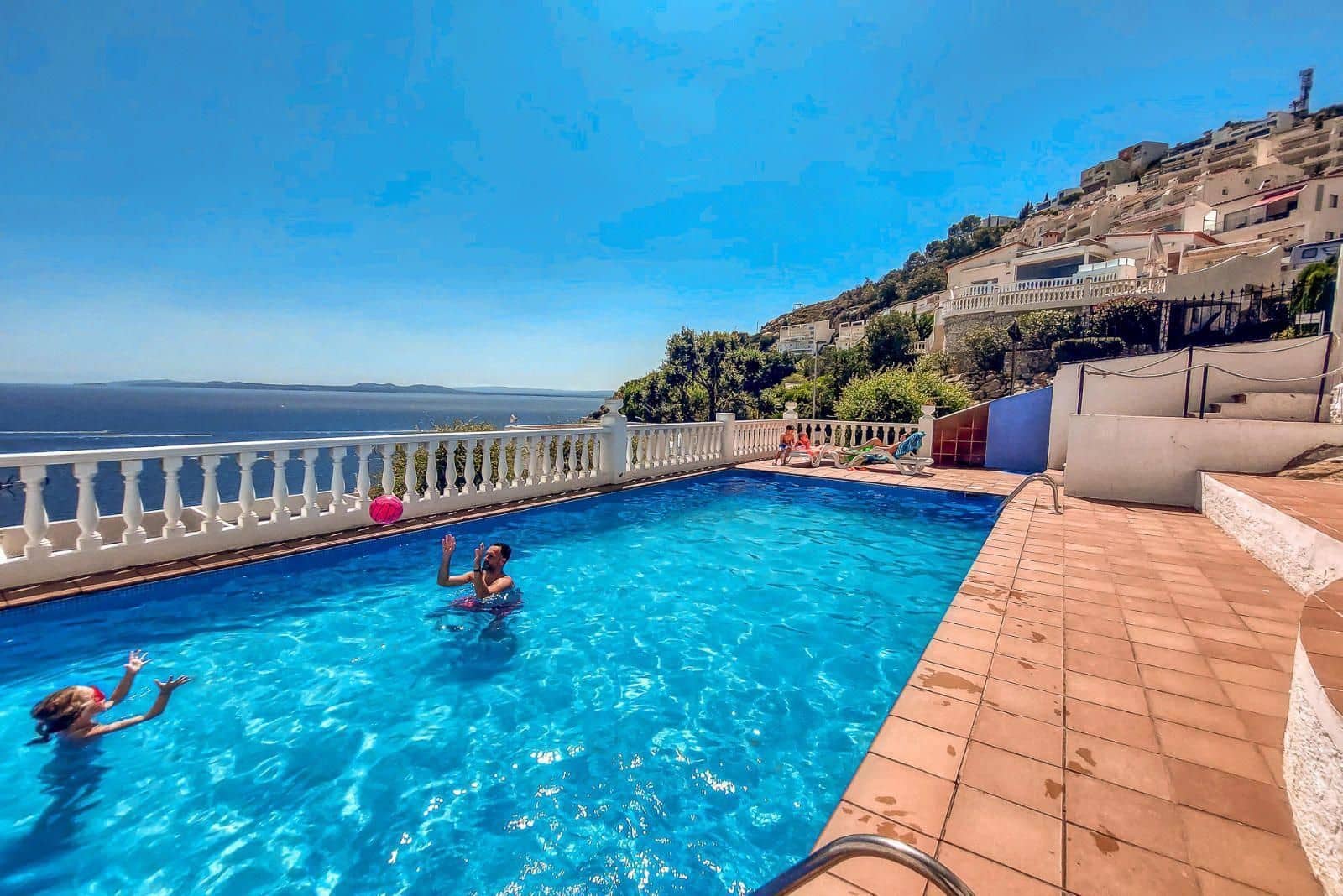 2 quarto Apartamento de Praia para venda em Roses com piscina garagem - 305 000 € (Ref: 9879365)