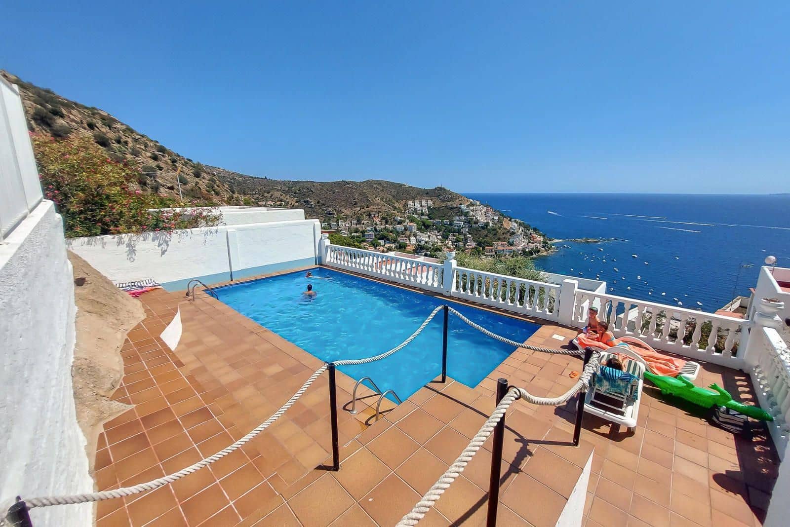 2 quarto Apartamento de Praia para venda em Roses com piscina garagem - 305 000 € (Ref: 9879365)