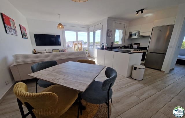 2 makuuhuone Huoneisto myytävänä paikassa Empuriabrava, Castelló d'Empúries mukana 
autotalli - 299 000 € (Ref: 9879368)