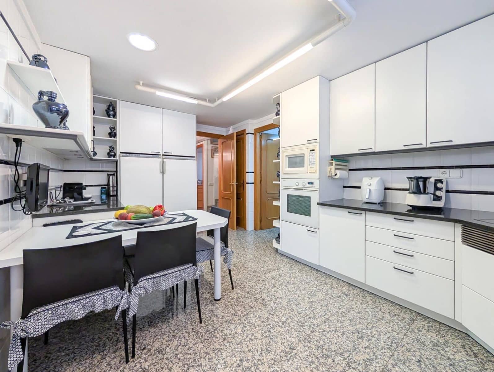 4 soverom Villa til salgs i Banyoles med svømmebasseng - € 798 000 (Ref: 9879374)