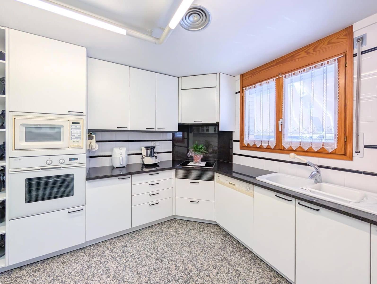 4 soverom Villa til salgs i Banyoles med svømmebasseng - € 798 000 (Ref: 9879374)