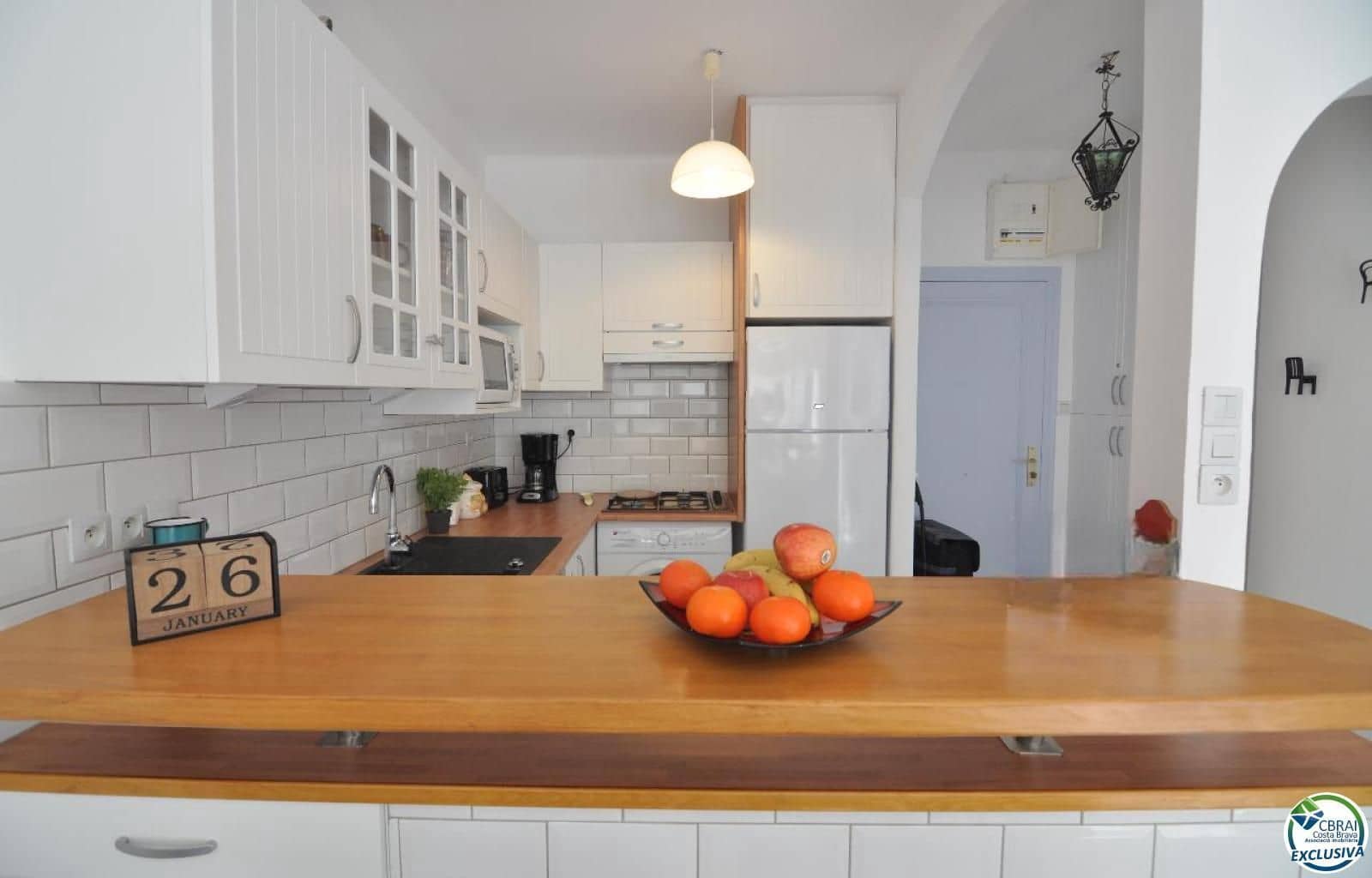 2 makuuhuone Huoneisto myytävänä paikassa Roses mukana 
autotalli - 219 000 € (Ref: 9879378)