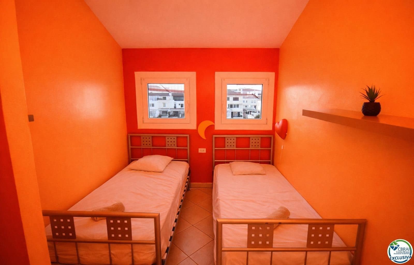 4 sypialnia Willa na sprzedaż w Empuriabrava z garażem - 455 000 € (Ref: 9879388)