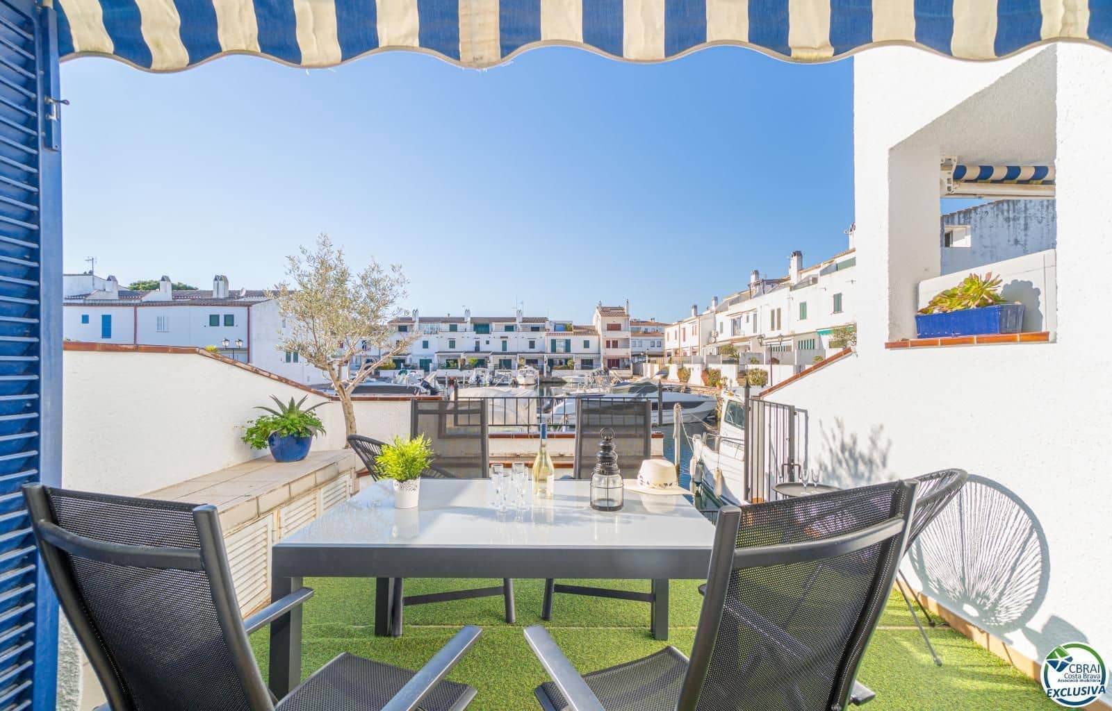 4 sypialnia Willa na sprzedaż w Empuriabrava z garażem - 455 000 € (Ref: 9879388)