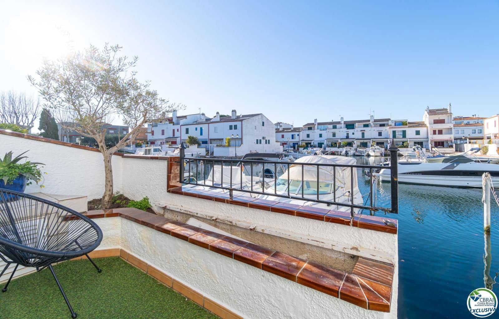 4 sypialnia Willa na sprzedaż w Empuriabrava z garażem - 455 000 € (Ref: 9879388)