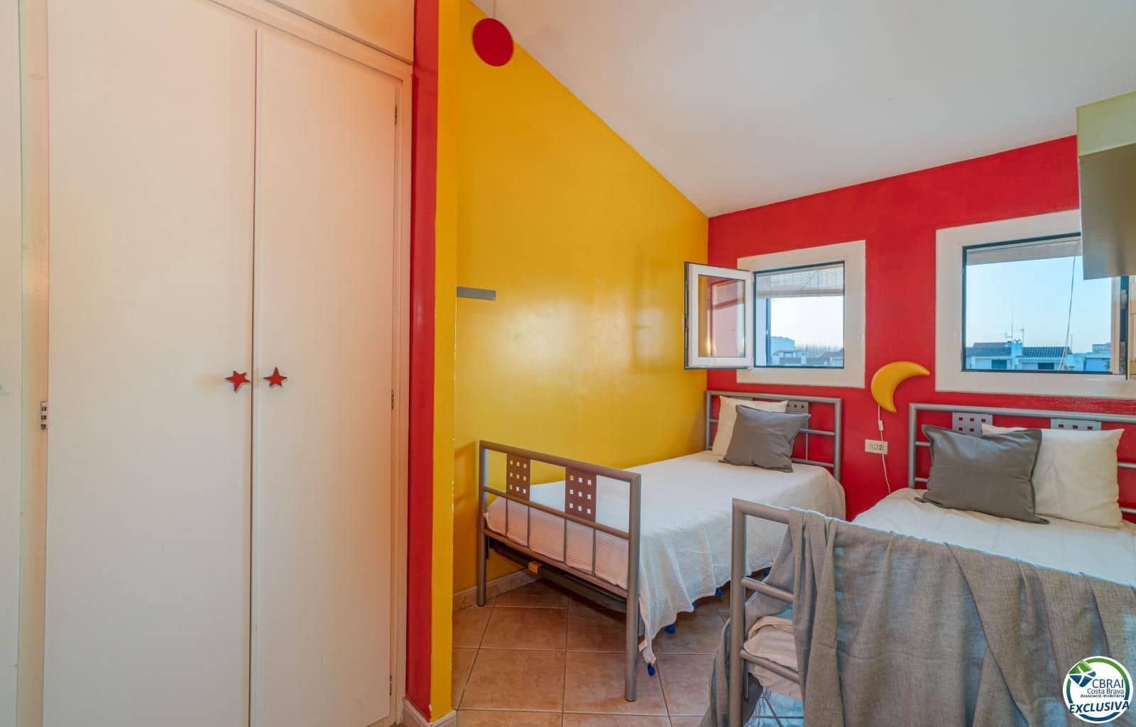 4 sypialnia Willa na sprzedaż w Empuriabrava z garażem - 455 000 € (Ref: 9879388)