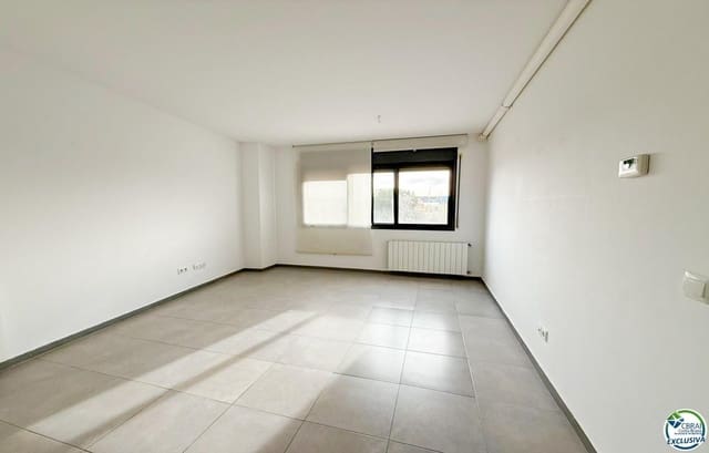 3 sypialnia Apartament na sprzedaż w Figueres z basenem garażem - 275 000 € (Ref: 9879389)
