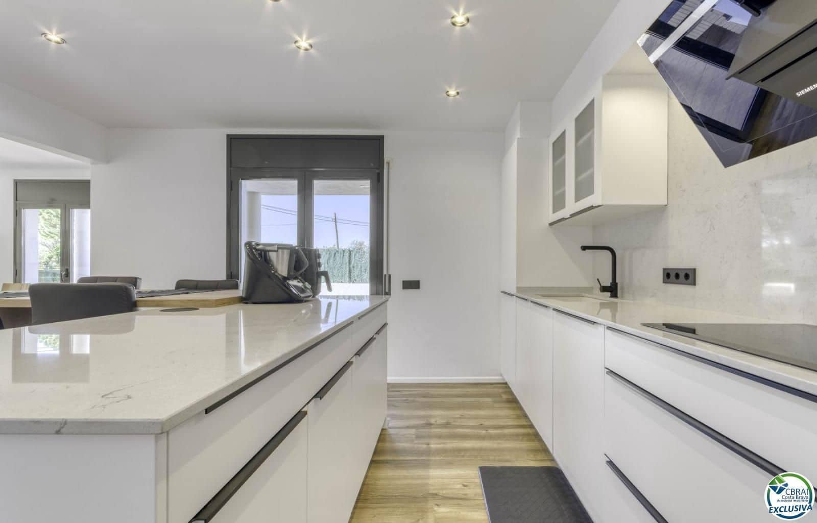 4 slaapkamer Villa te koop in Cistella met zwembad garage - € 730.000 (Ref: 9879391)