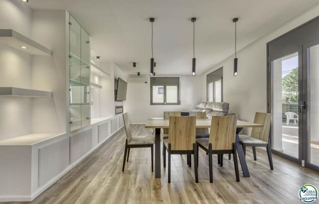 4 quarto Moradia para venda em Cistella com piscina garagem - 730 000 € (Ref: 9879391)