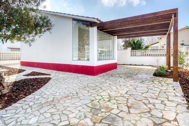 2 makuuhuone Huvila myytävänä paikassa Empuriabrava, Castelló d'Empúries - 339 000 € (Ref: 9879393)
