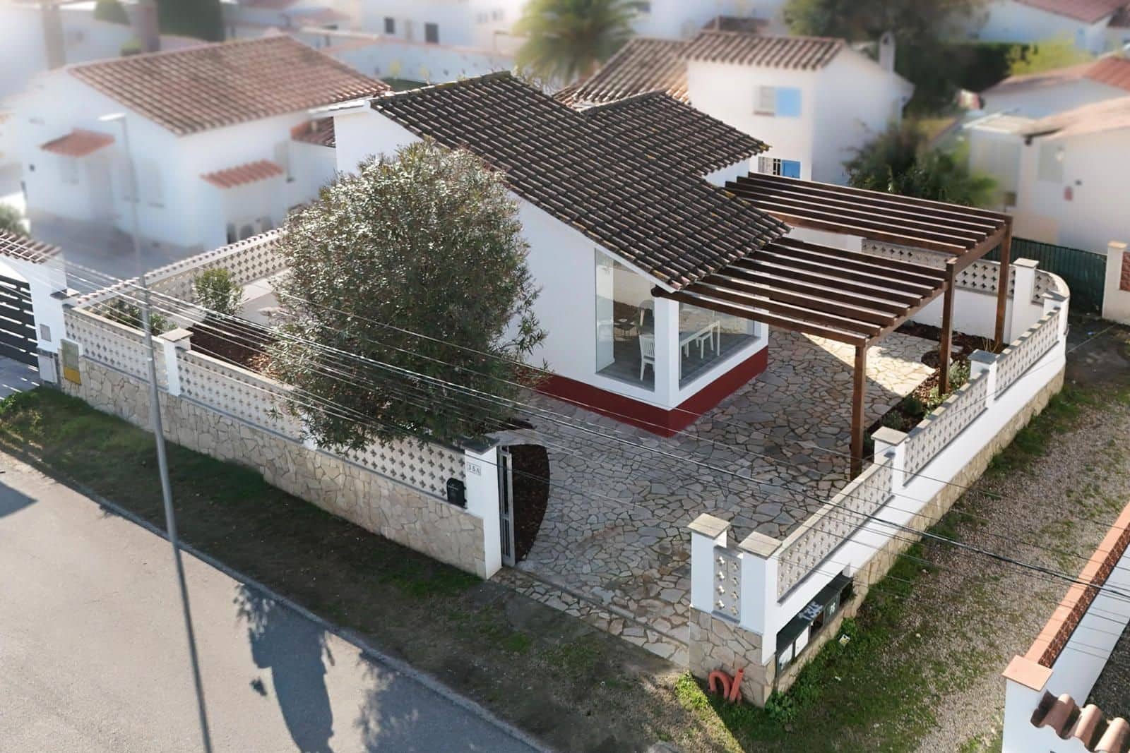 2 makuuhuone Huvila myytävänä paikassa Empuriabrava - 339 000 € (Ref: 9879393)